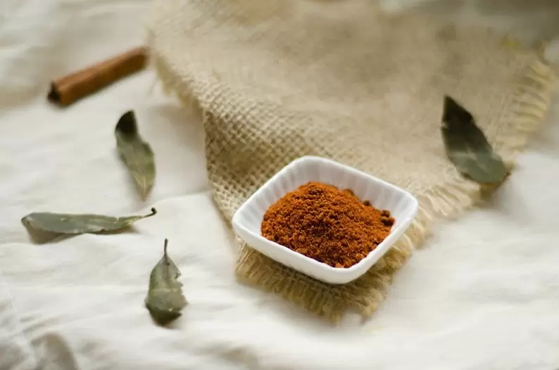 Scorțișoara este un condiment sănătos care ajută la echilibrarea insulinei din sânge.